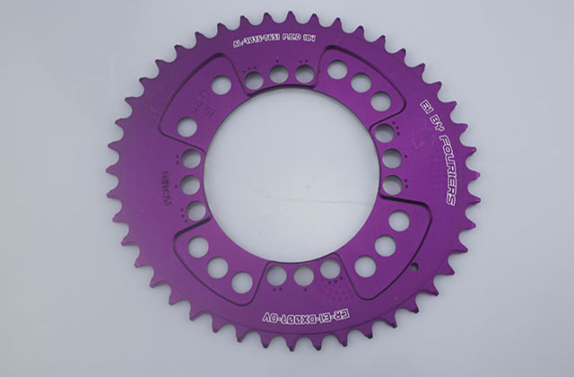  高效率定制連接器數(shù)控加工 才能獲得更多客戶(hù) 