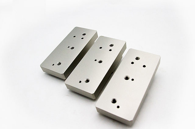 怎樣選擇一家好的口罩機(jī)零件加工廠家