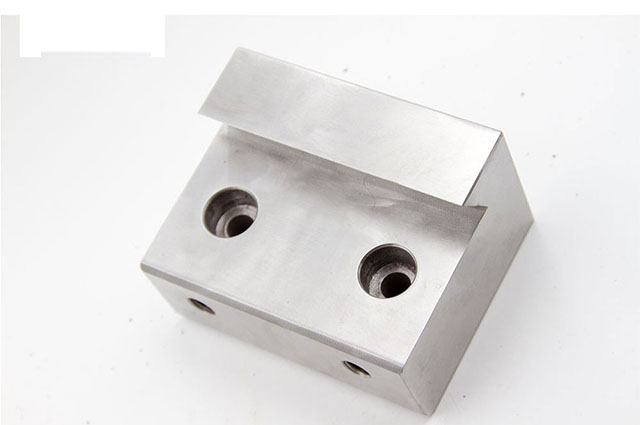 鋁型材外框定制加工的主流市場(chǎng)在哪里？